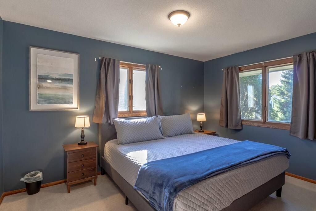 Family Home W/ 2 King, 2 Queen Beds + Game Room Bemidji Eksteriør billede