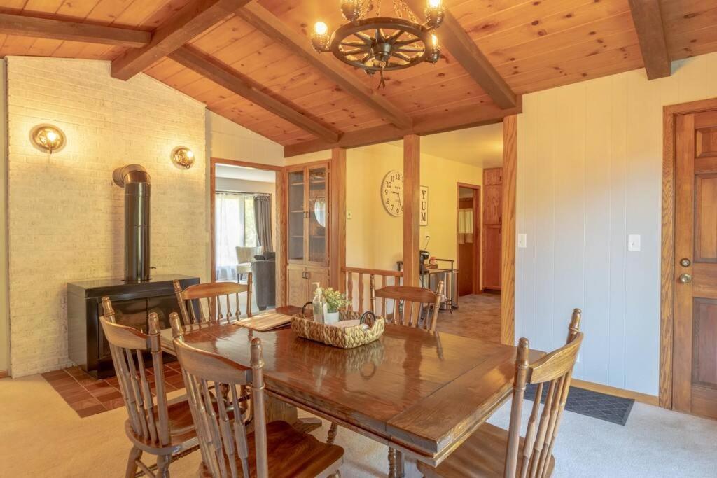 Family Home W/ 2 King, 2 Queen Beds + Game Room Bemidji Eksteriør billede