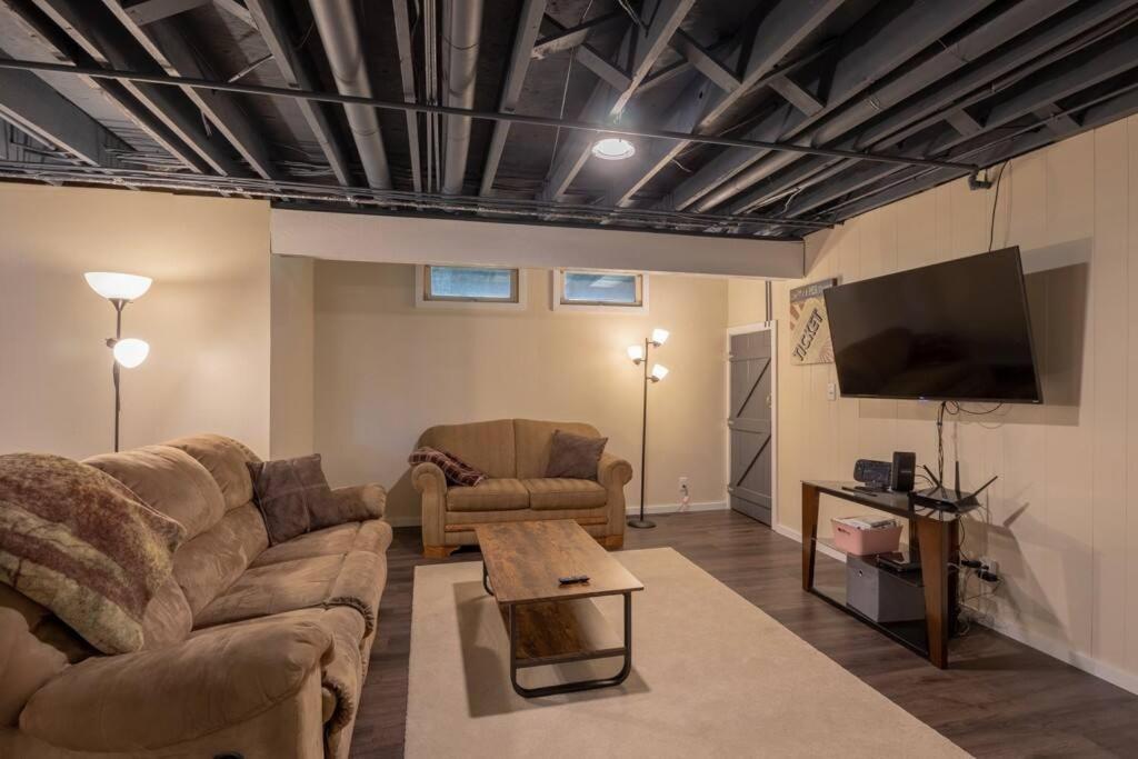 Family Home W/ 2 King, 2 Queen Beds + Game Room Bemidji Eksteriør billede